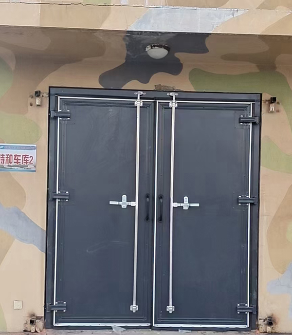 绥德工业平开门