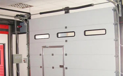 绥德工业提升门的安装方法